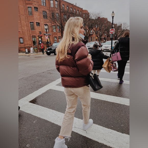 Meet your Posher, Erika - Picture 5 of 5